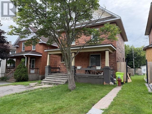 257 Alexandra ST - 2