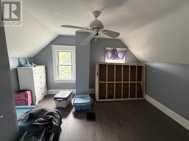 257 Alexandra ST - 21