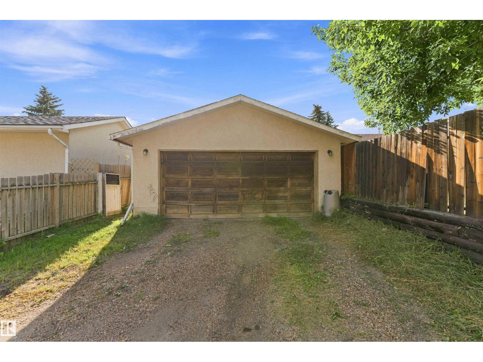 17005 95 ST NW - 28