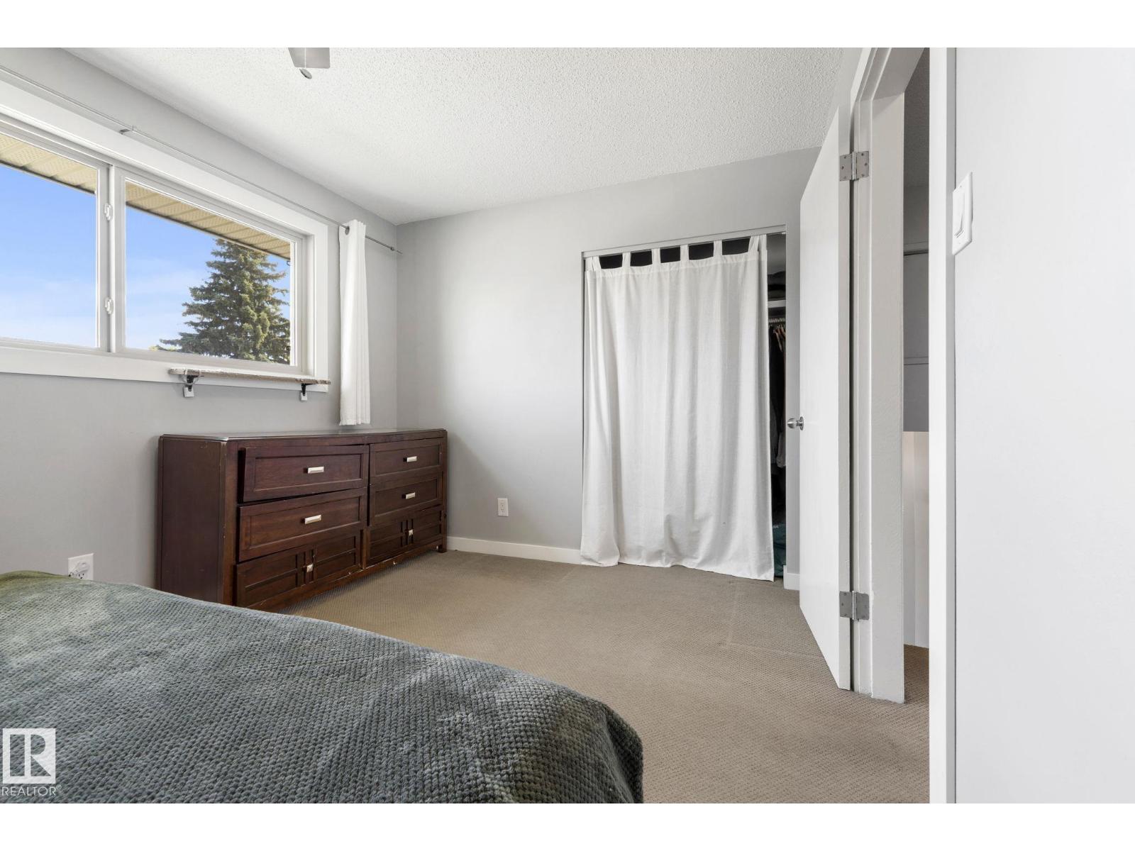 14402 64 ST NW - 33