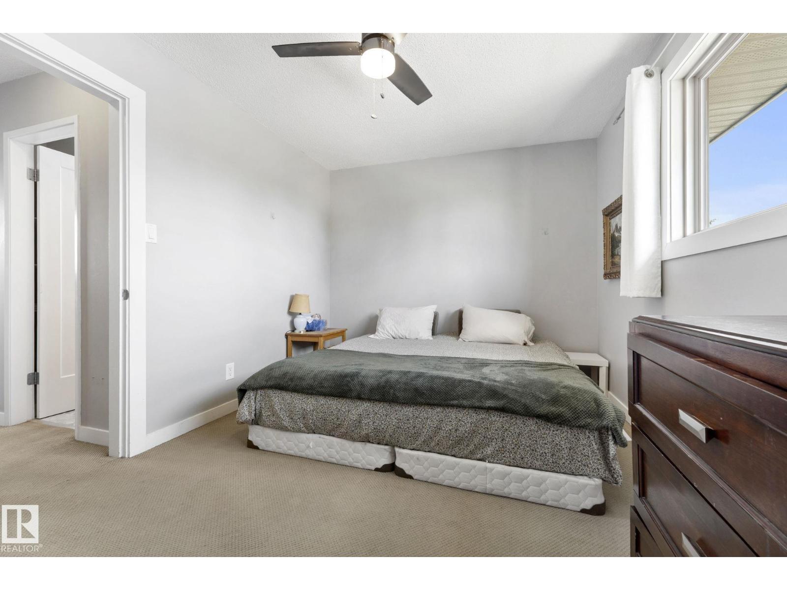 14402 64 ST NW - 32