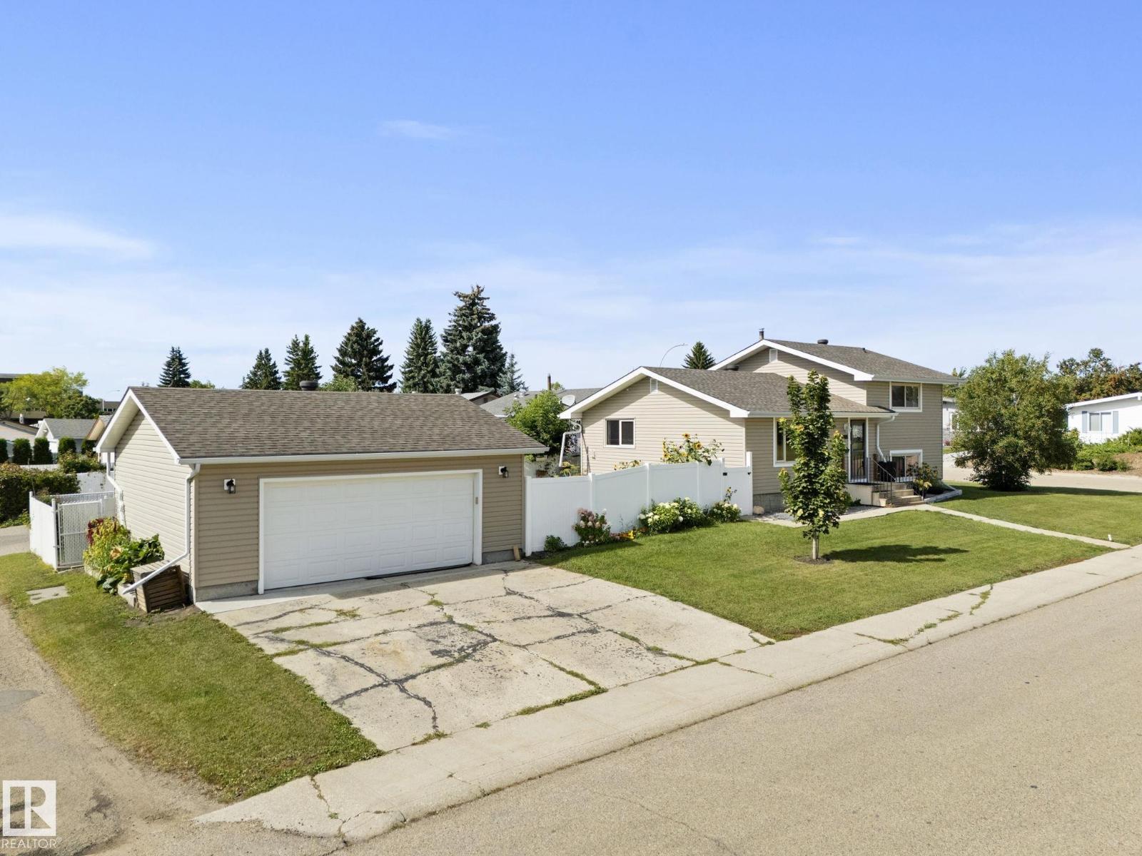 14402 64 ST NW - 59