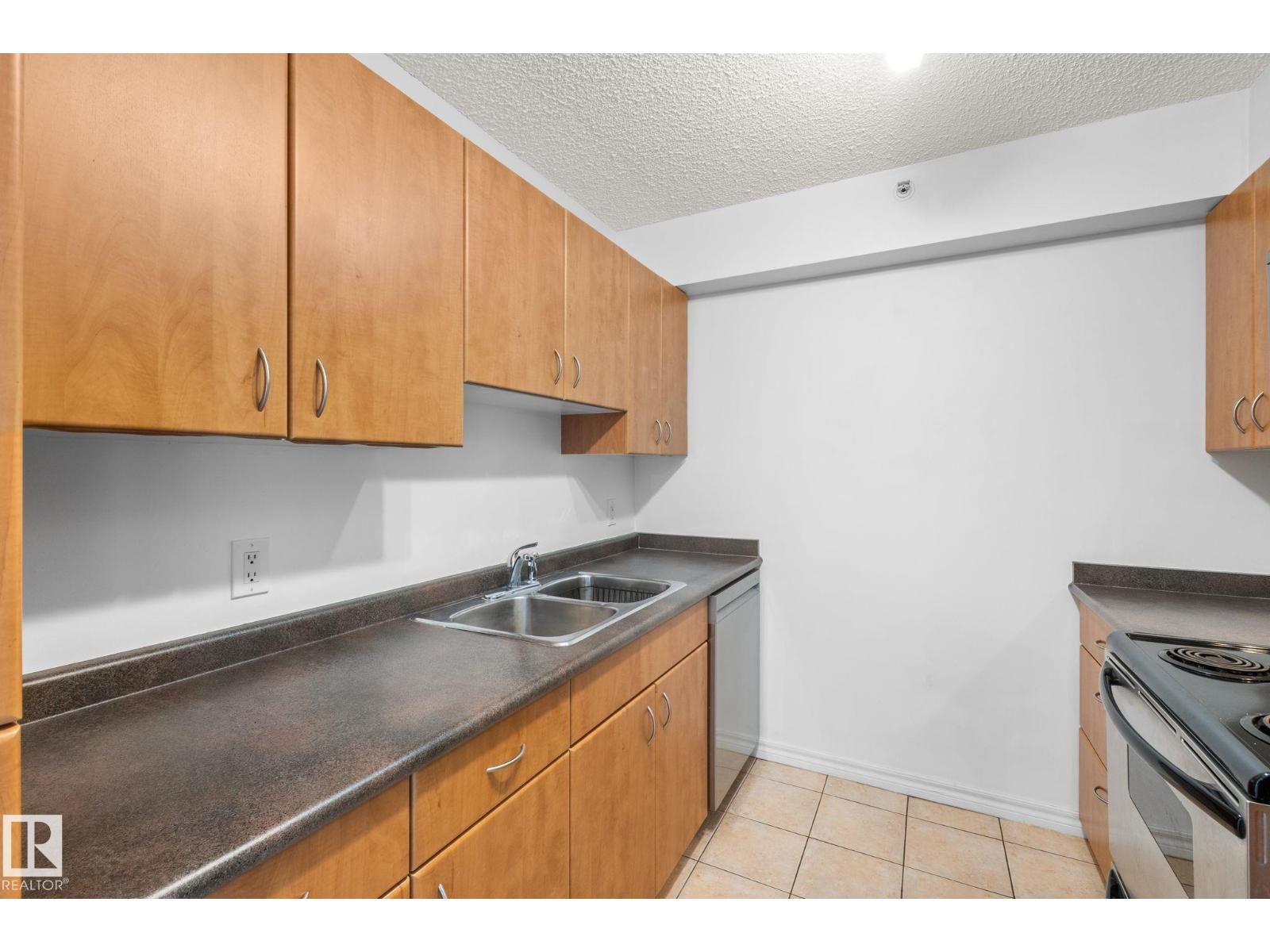 #905 10303 105 ST NW - 19