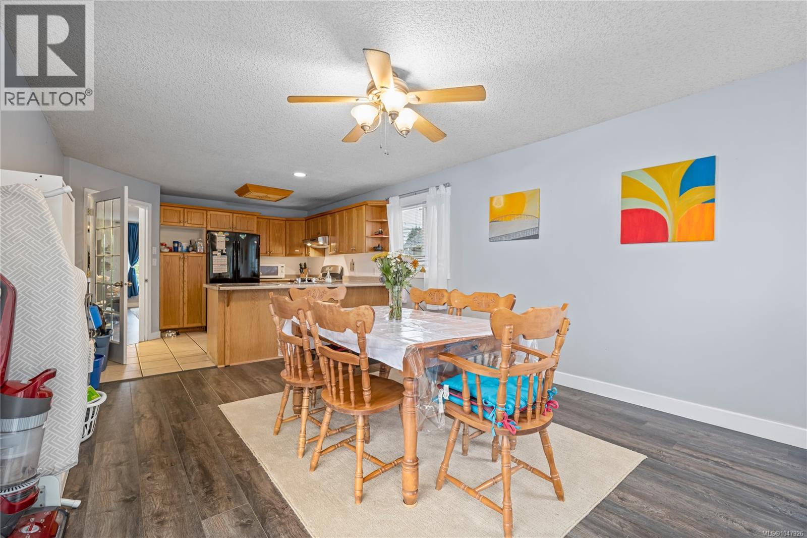 632 Howard Ave - Image 11