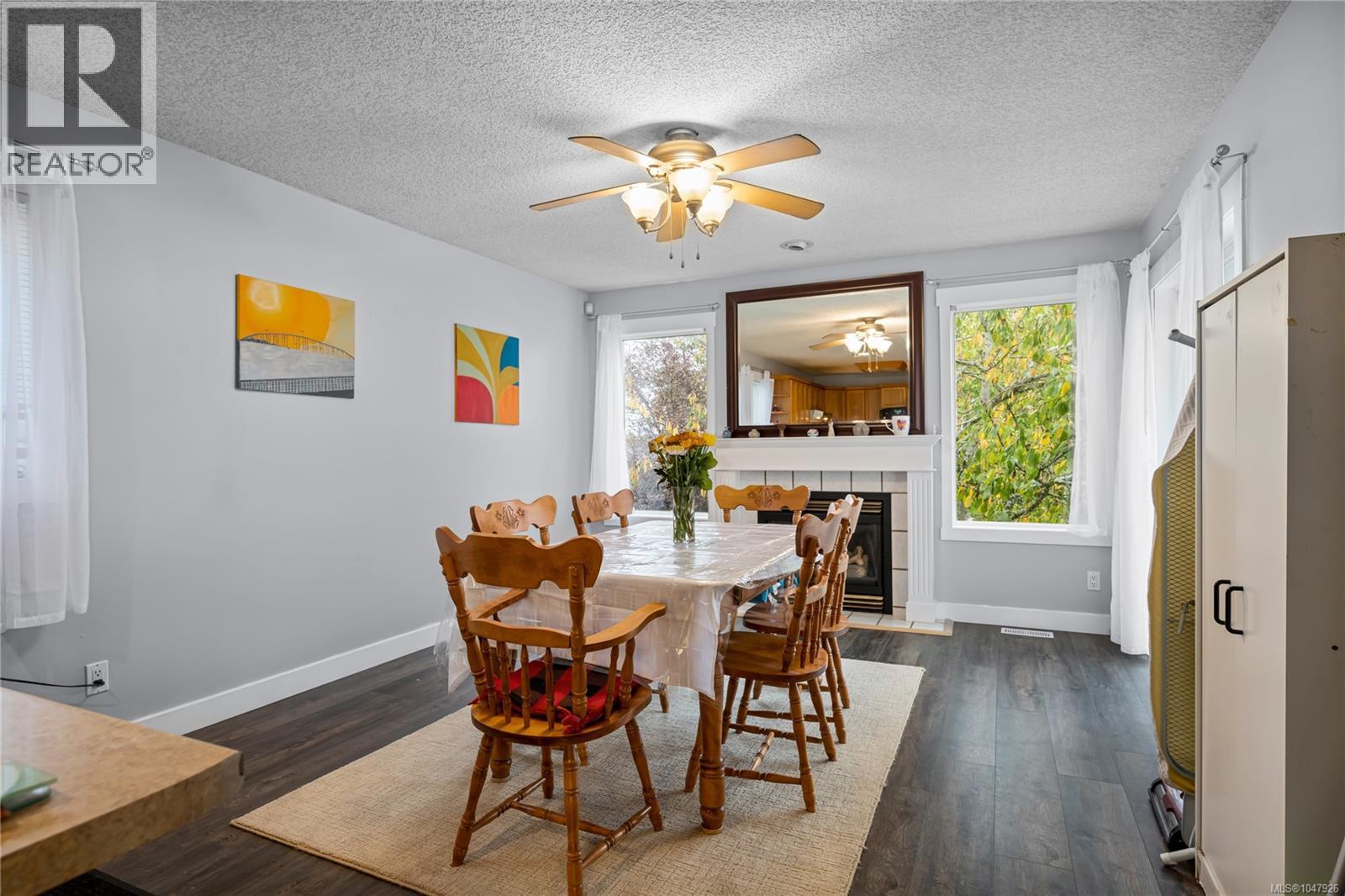 632 Howard Ave - Image 12