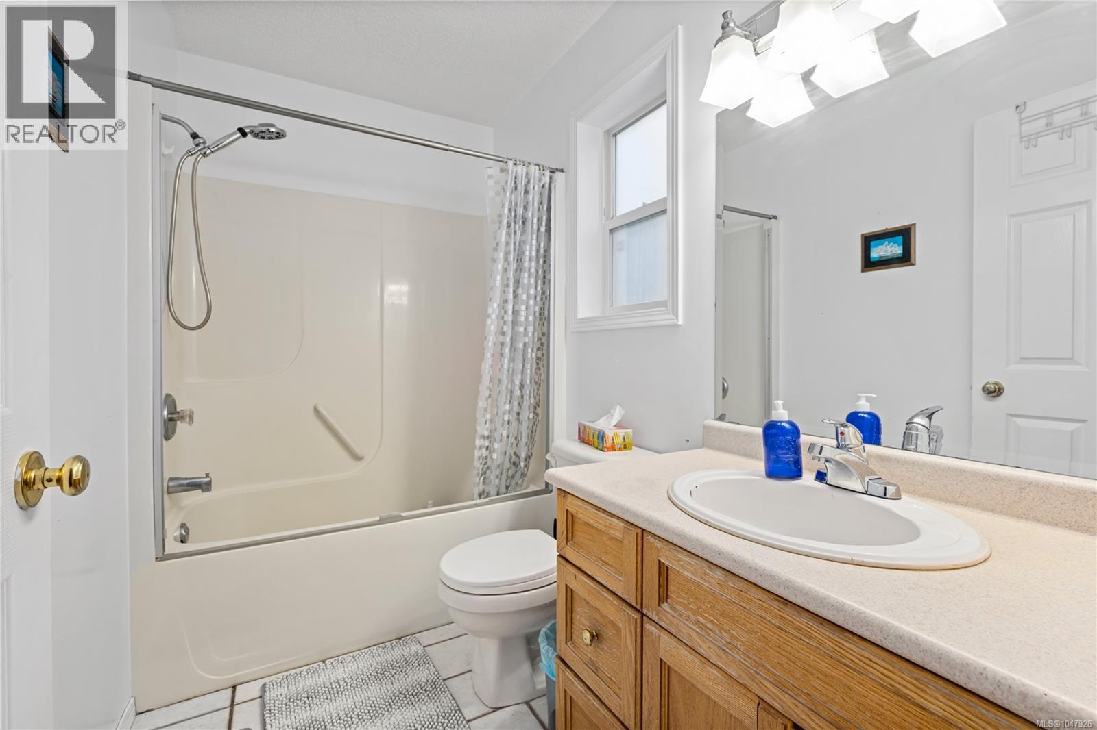 632 Howard Ave - Image 20