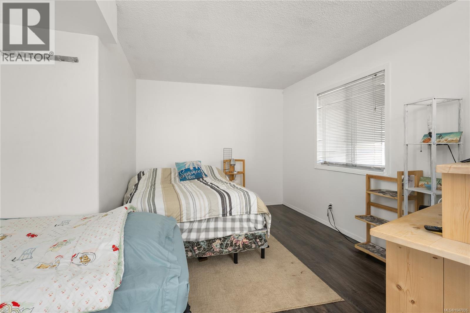 632 Howard Ave - Image 31