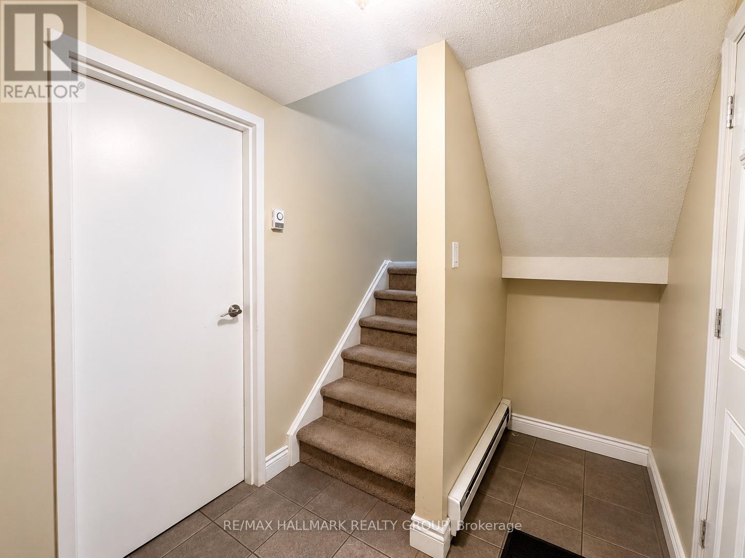 #163 825 CAHILL DRIVE W - 2