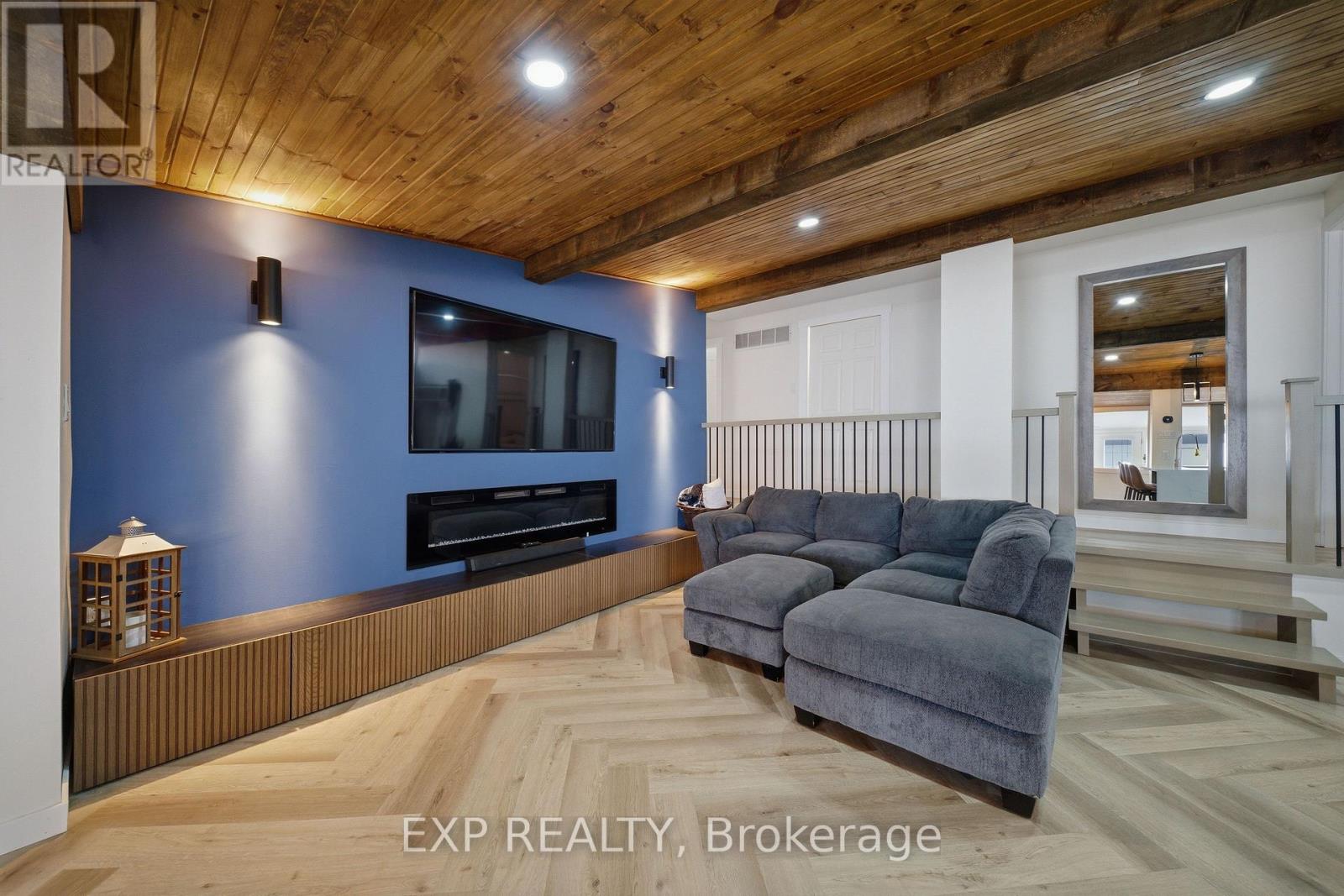 15 NEELY STREET, Ottawa — photo 7