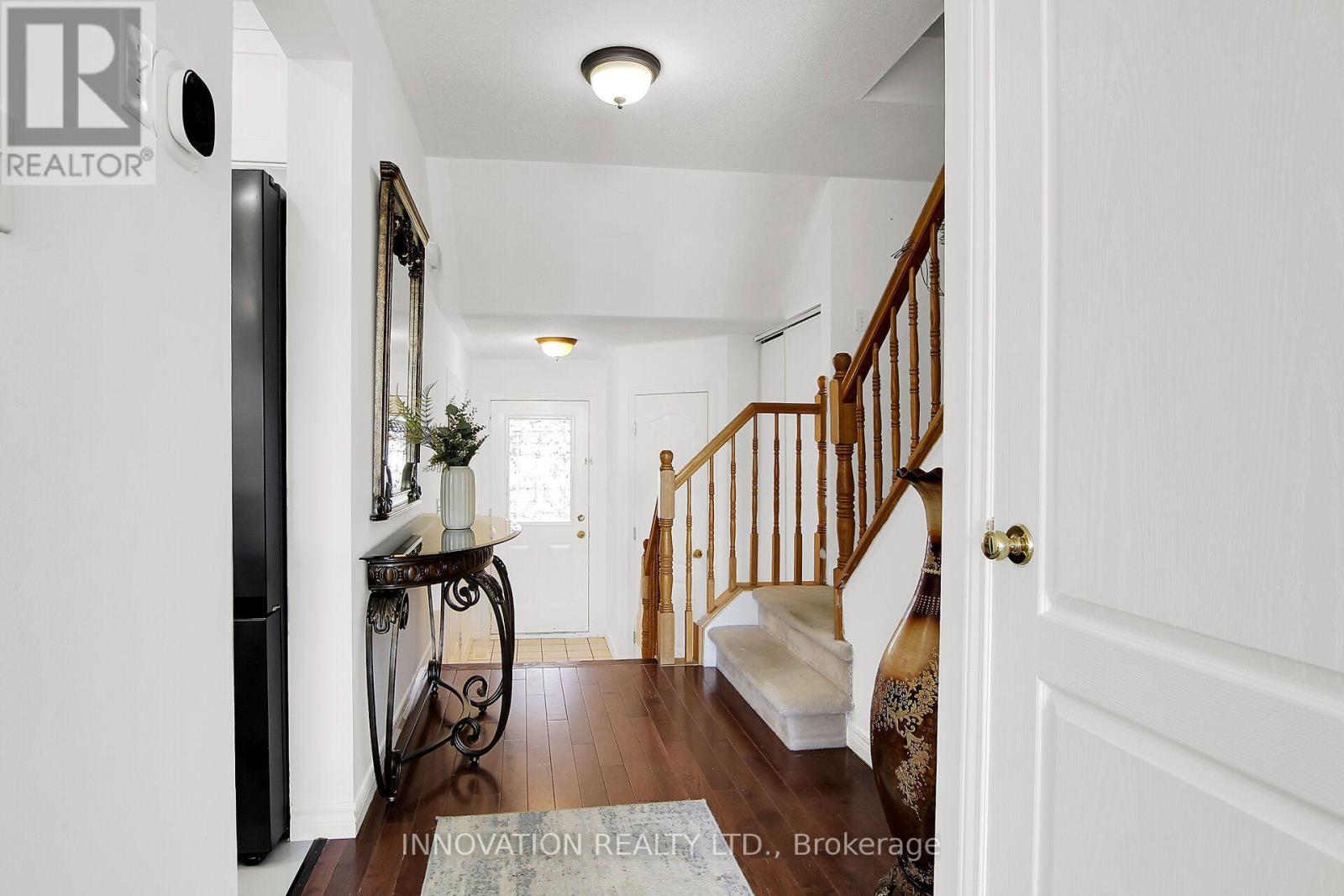 Spacious Front Entrance