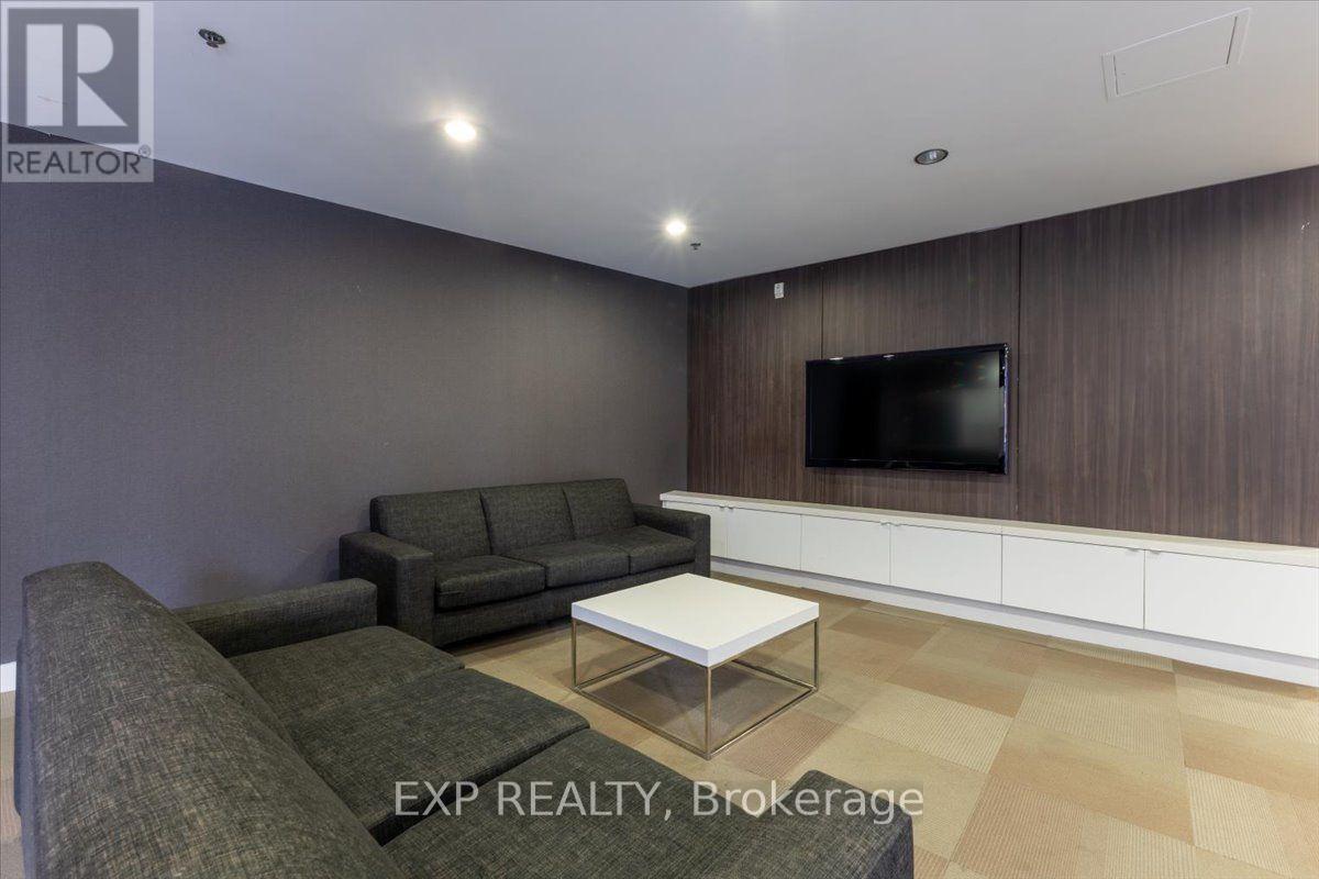 #641 340 MCLEOD STREET - Image 33