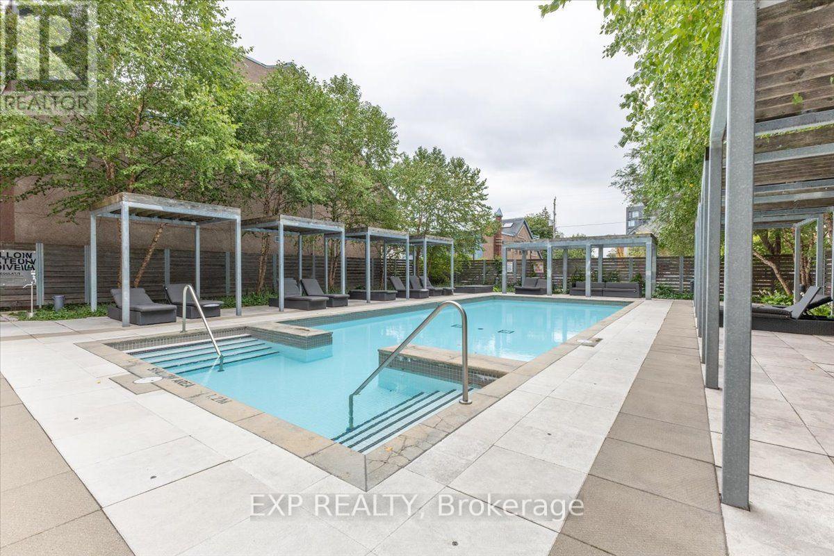 #641 340 MCLEOD STREET - 39