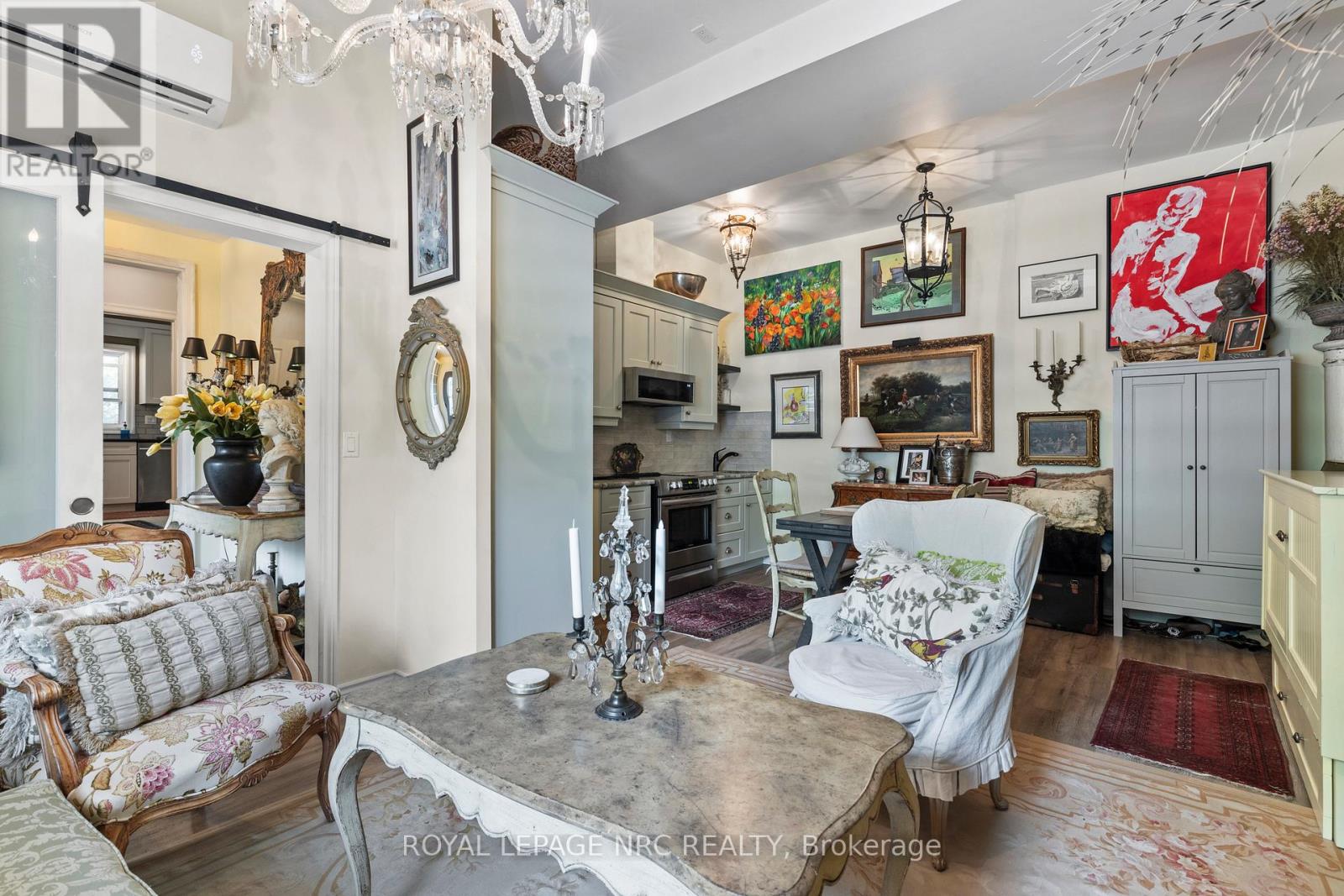 1 KARSAM COURT - 18