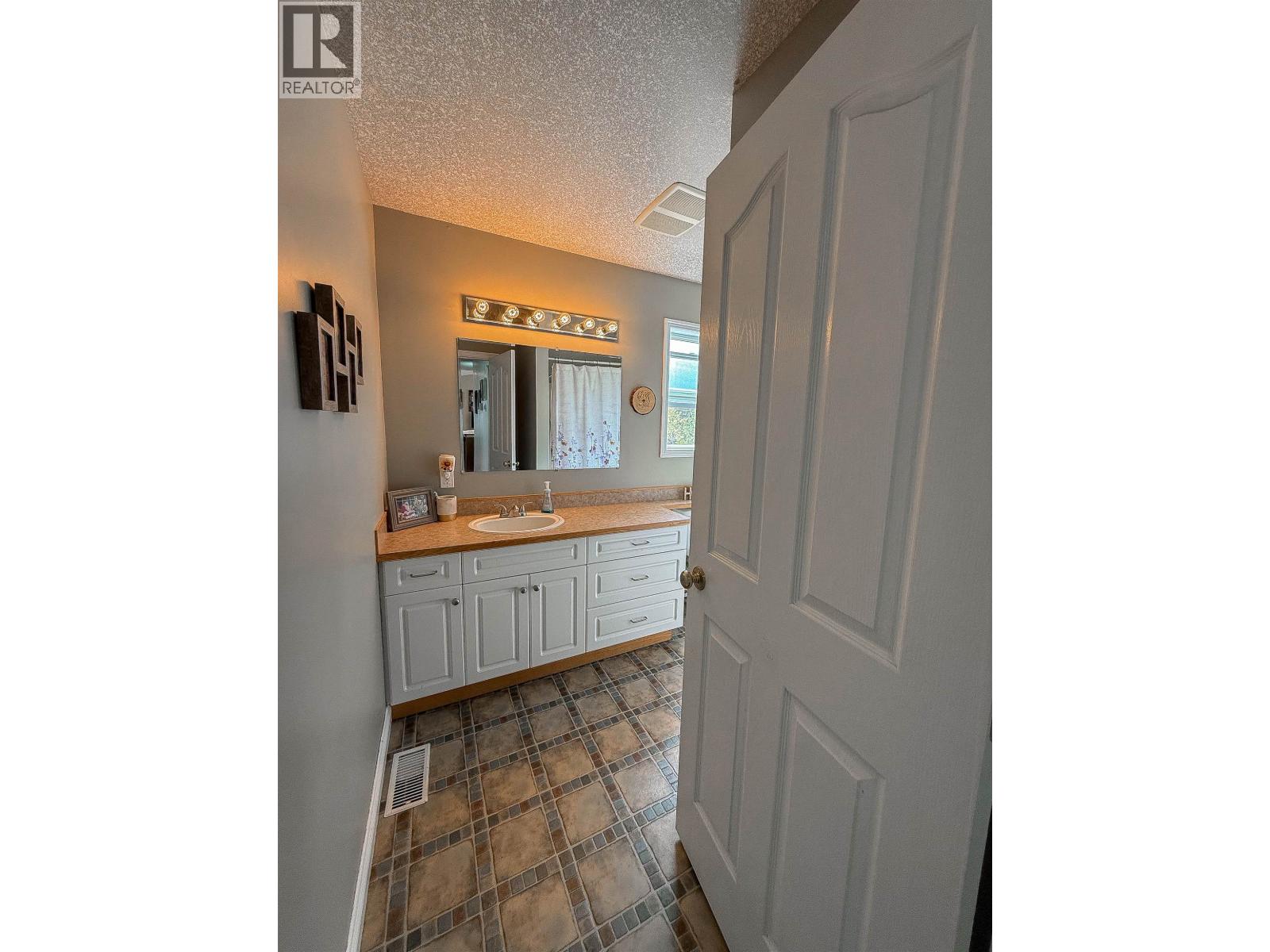 4970 EASZEE DRIVE - 18