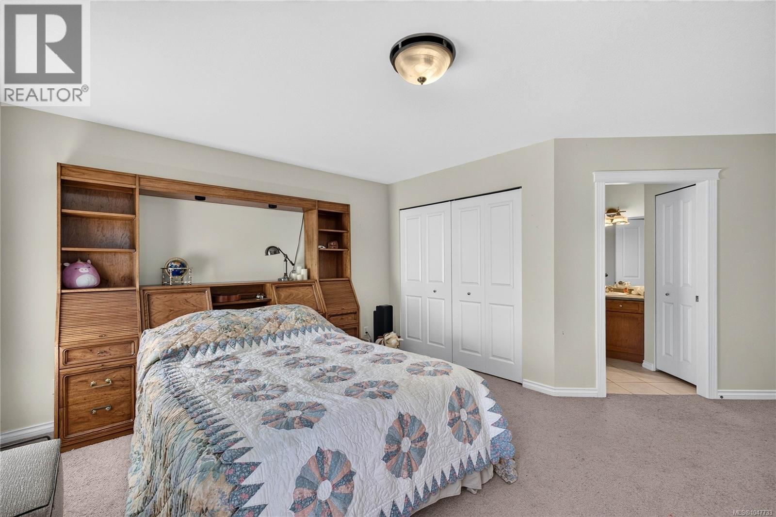 #7 235 Park Dr - Image 12