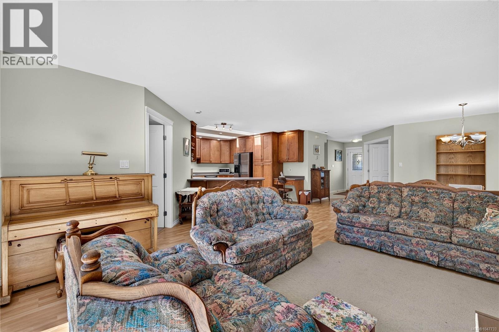 #7 235 Park Dr - 4