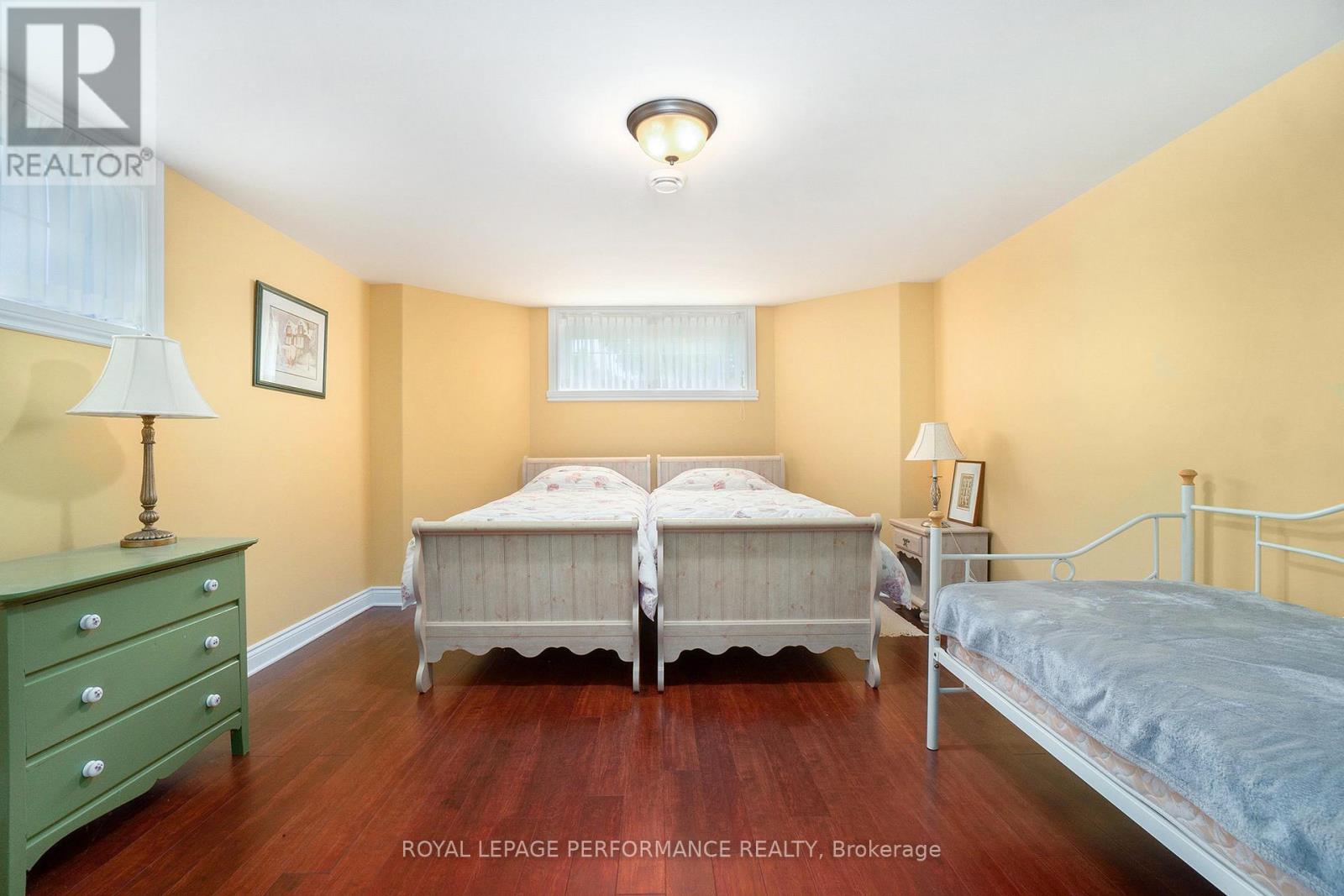 3285 BROADWAY AVENUE - Image 32