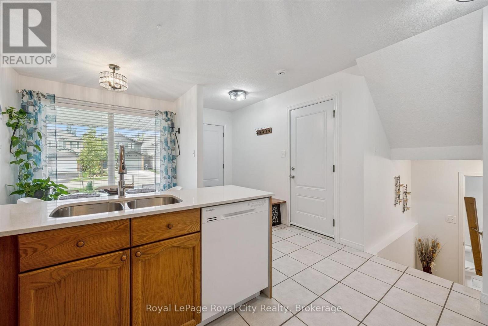 15 TRAILBROOK LANE - 12
