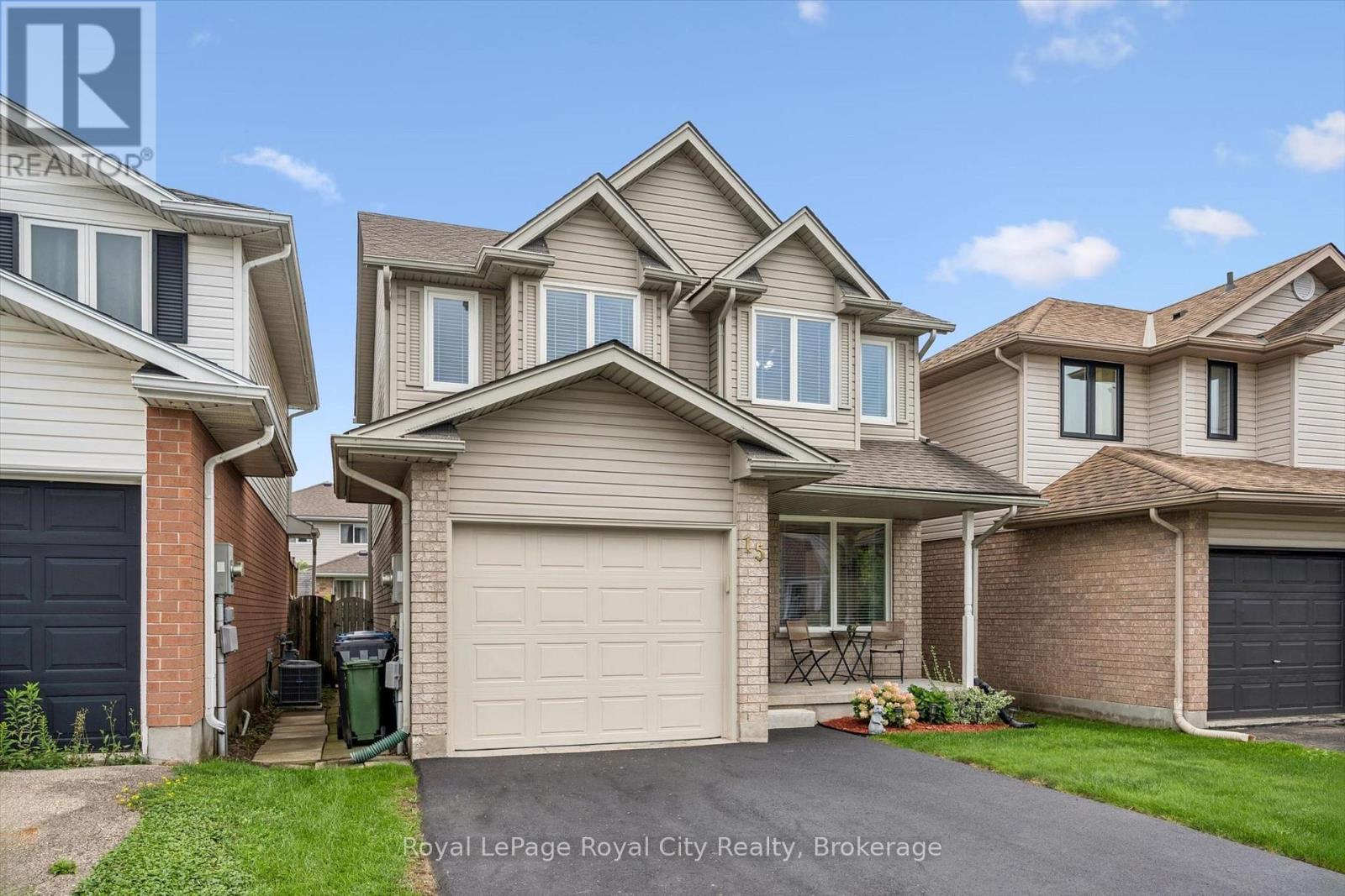 15 Trailbrook Lane, Guelph (Grange Road), Ontario, N1E7B6, Guelph (Grange Road), Ontario — photo 3 of 5