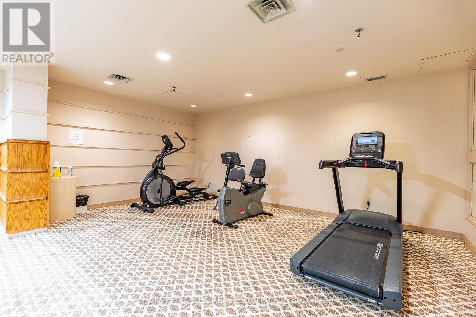 #205 5 KENNETH AVENUE - 20