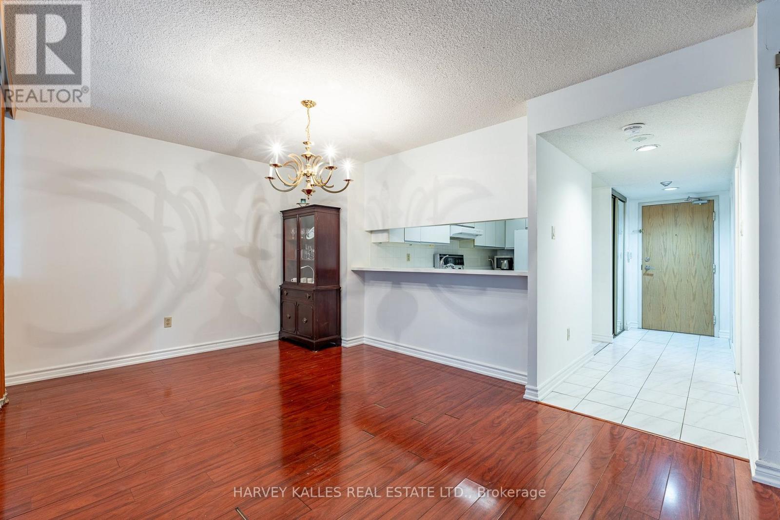 #205 5 KENNETH AVENUE - 7