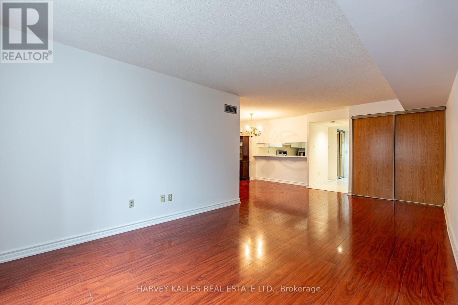 #205 5 KENNETH AVENUE - 9