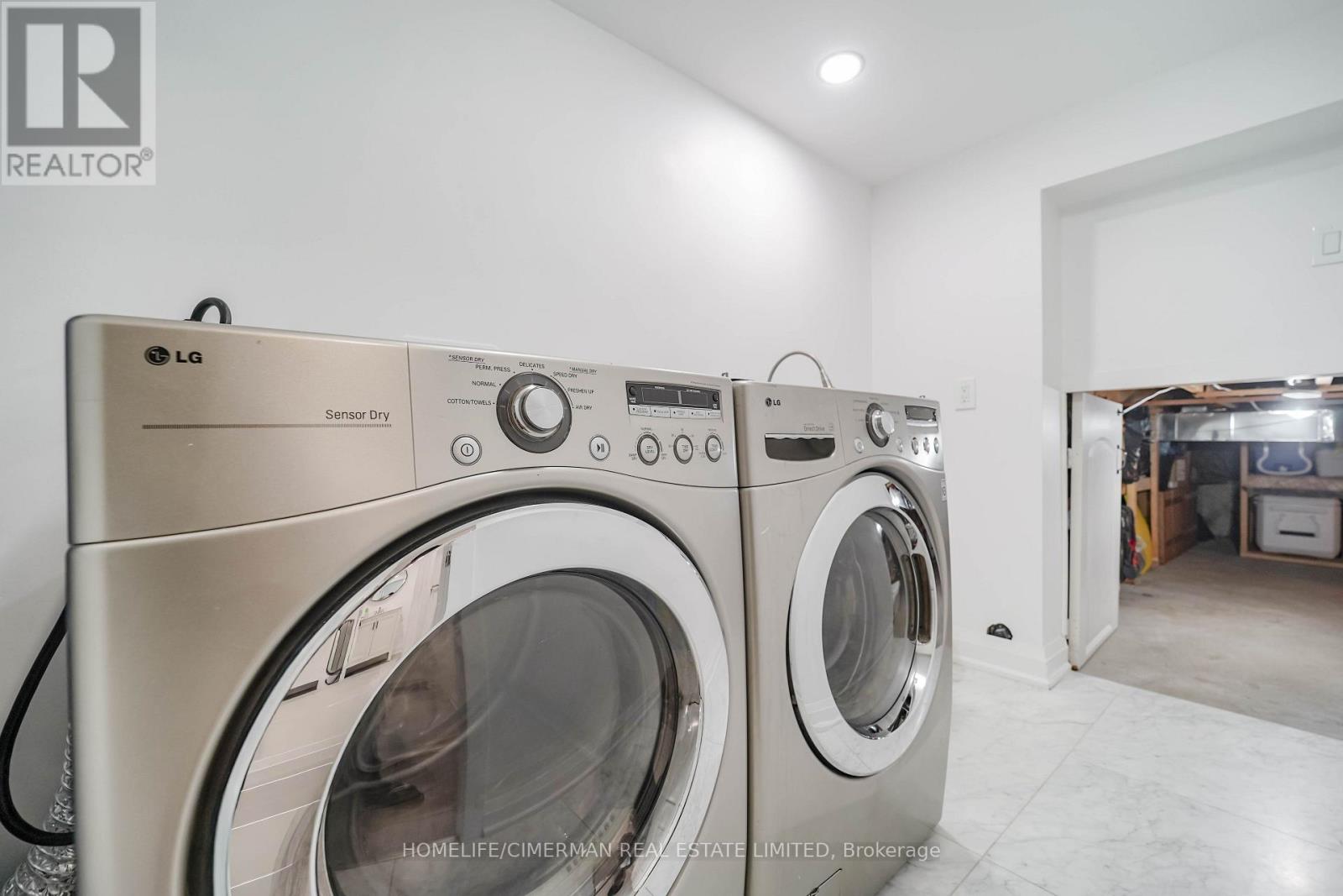 20 LAWRENCE CRESCENT - Image 22