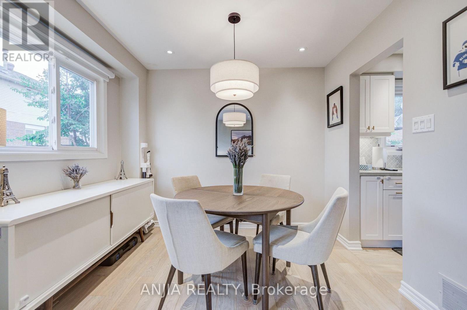 8 MARESFIELD DRIVE - 9