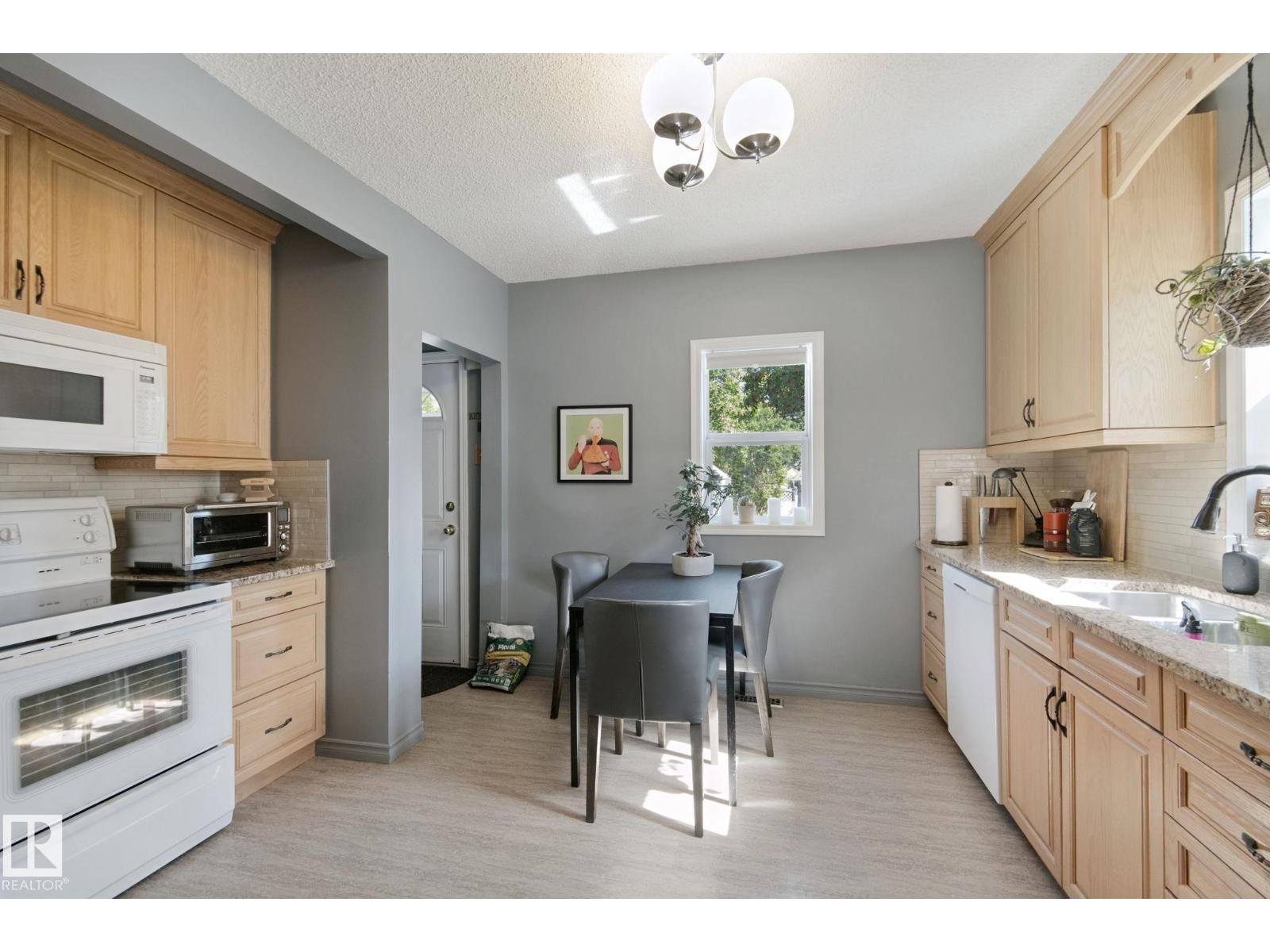 12035 83 ST NW - Image 10