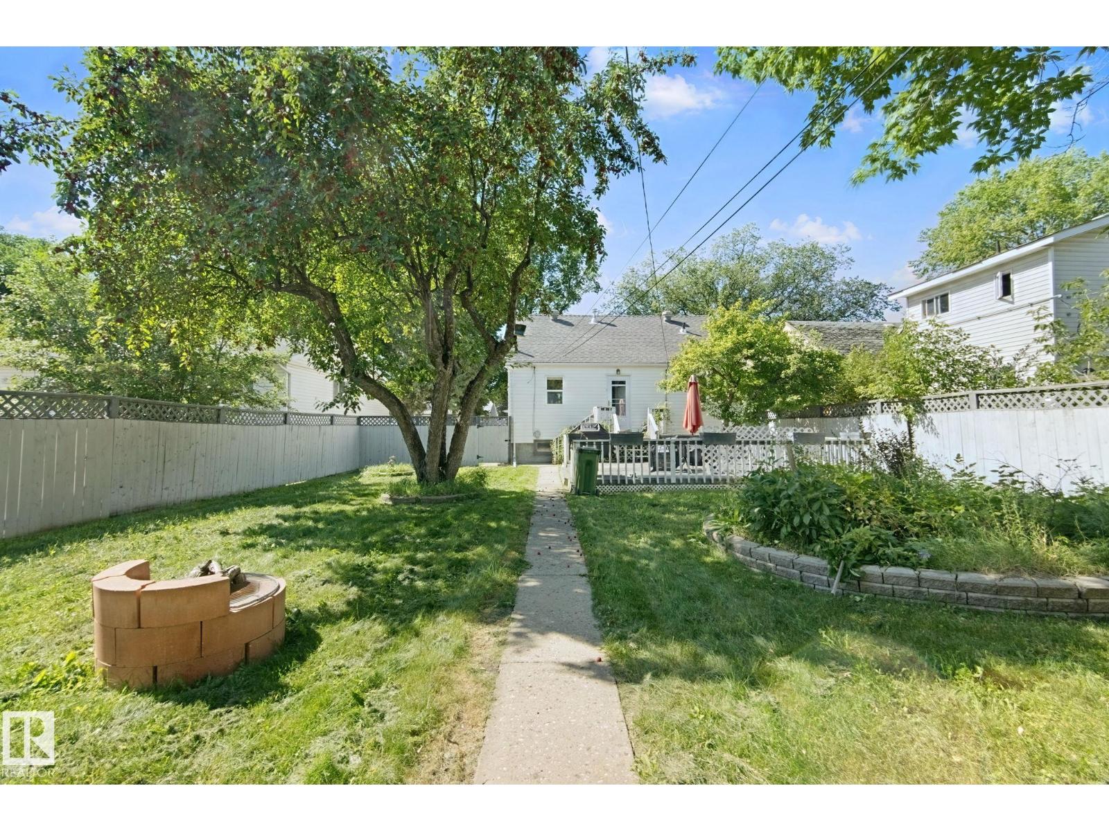 12035 83 ST NW - 40