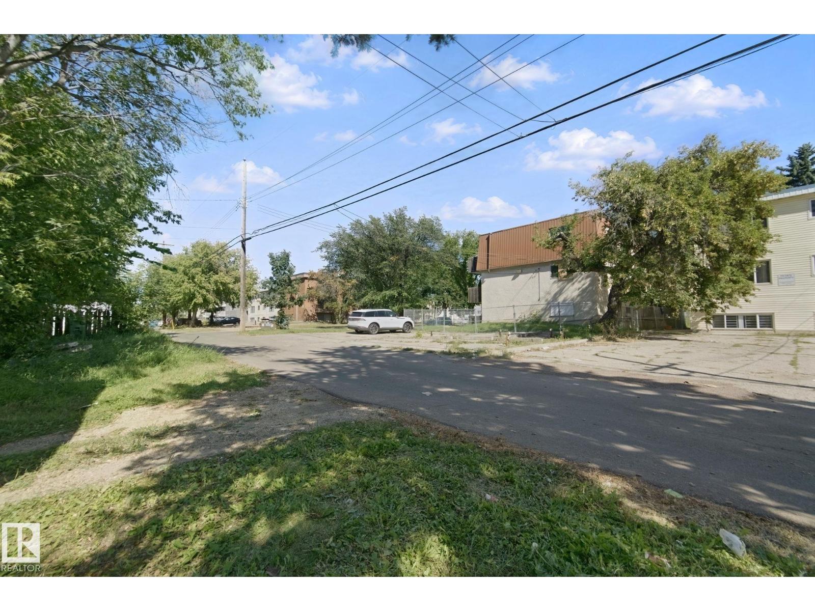 12035 83 ST NW - Image 45