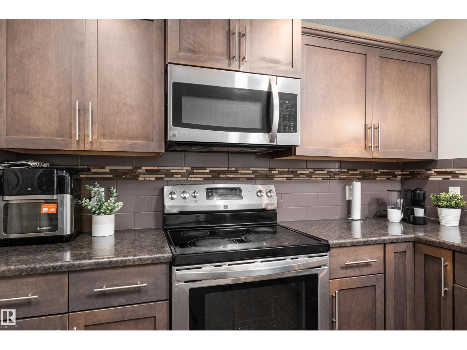 612 175A ST SW - 6