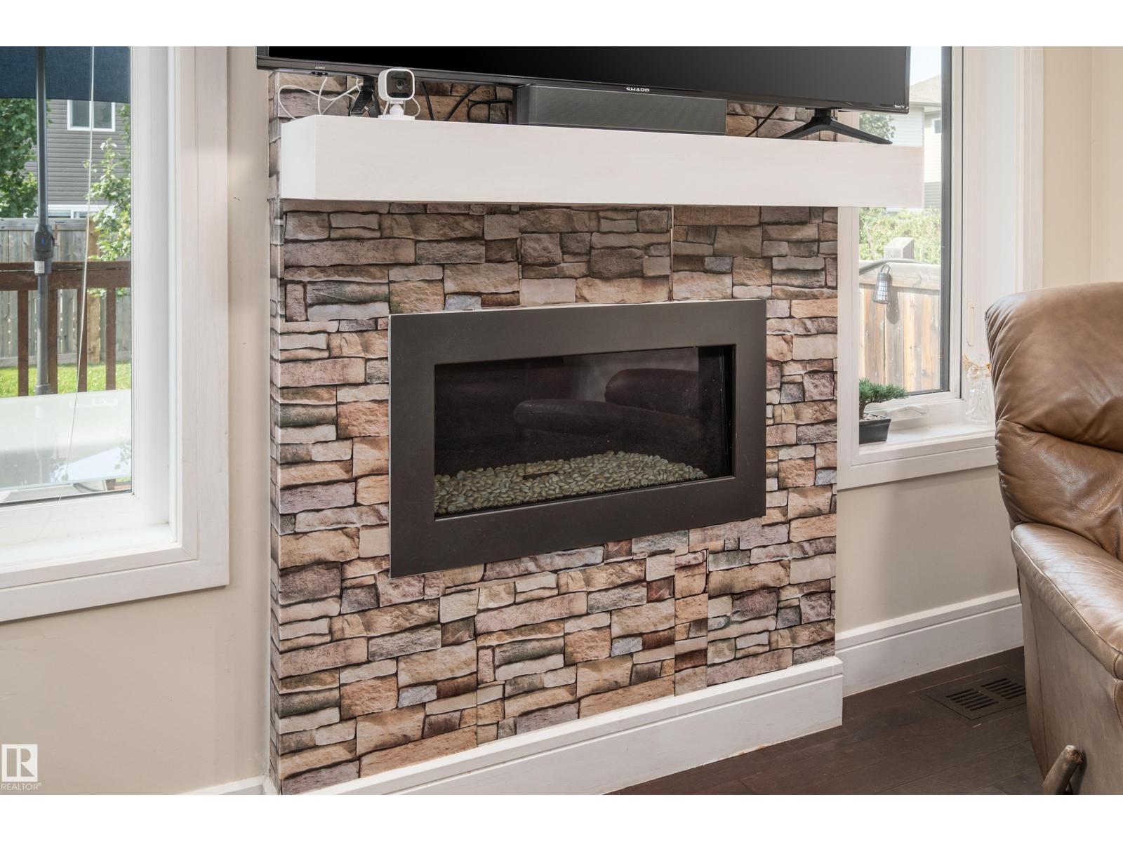 612 175A ST SW - 10