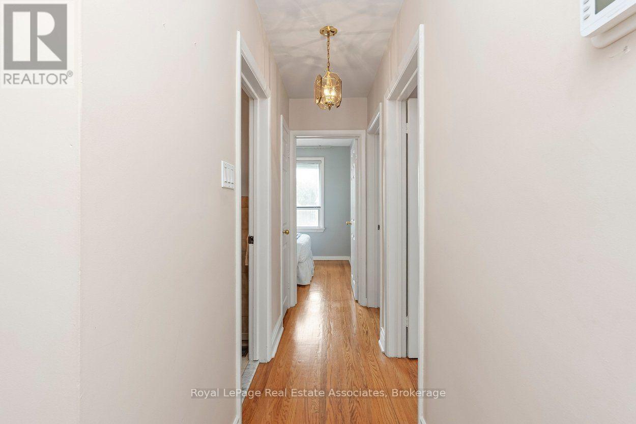 139 VODDEN STREET E - 17