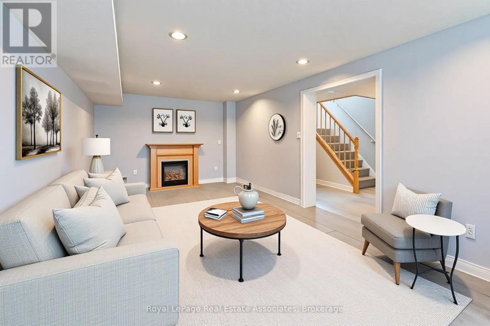 139 VODDEN STREET E - 24