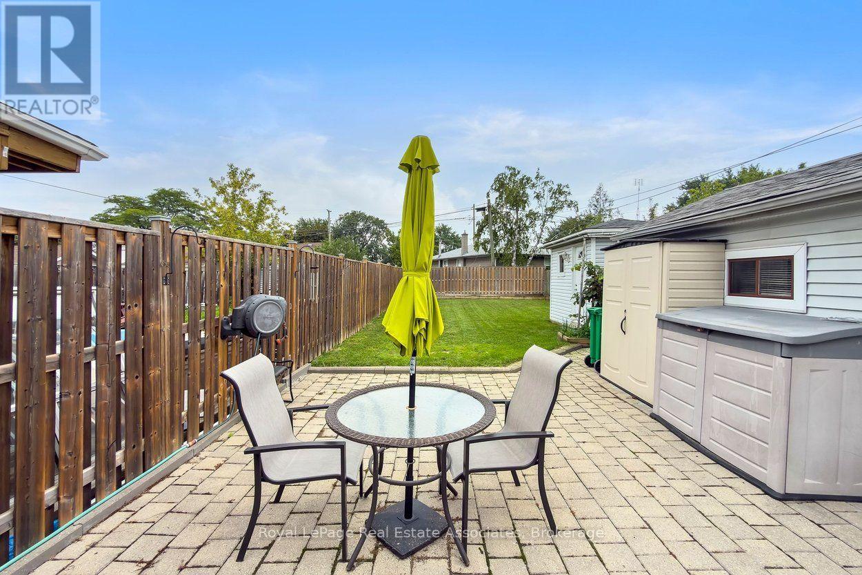 139 VODDEN STREET E - 33