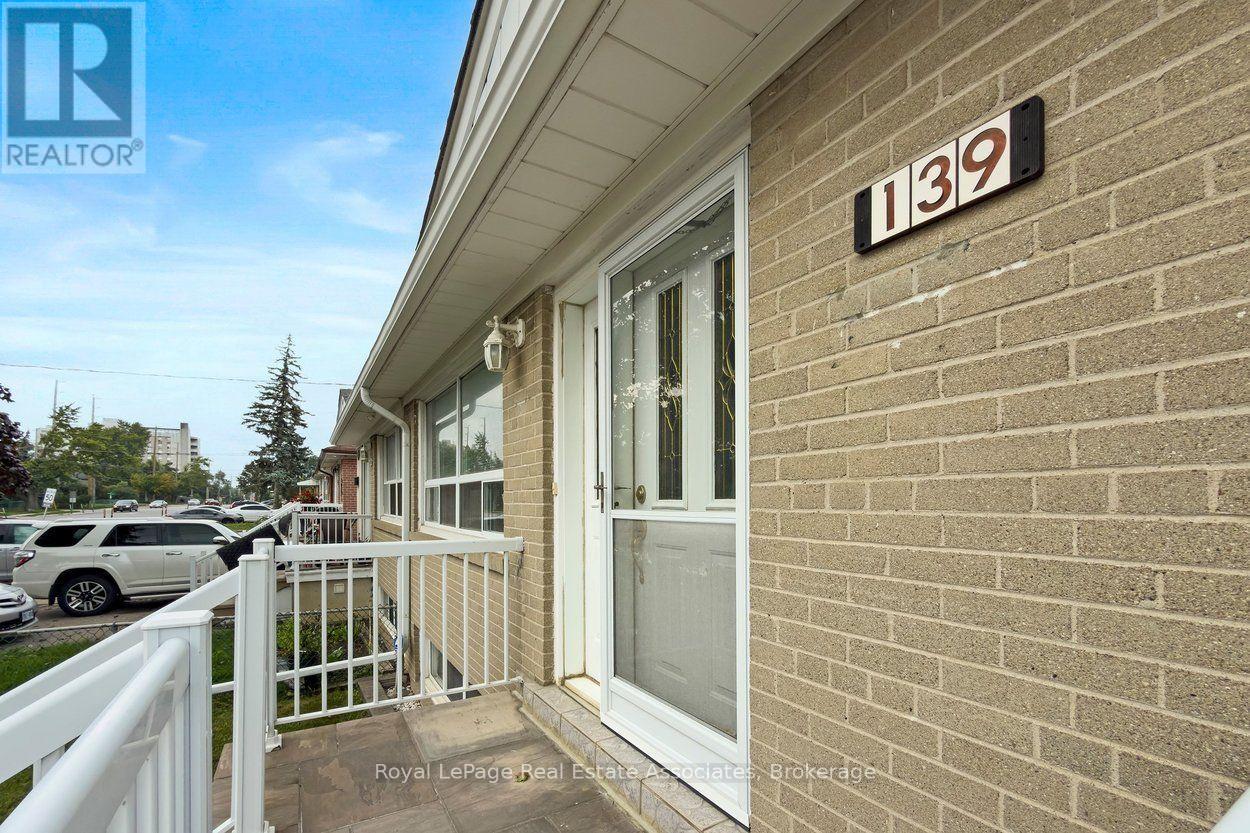 139 VODDEN STREET E - 4