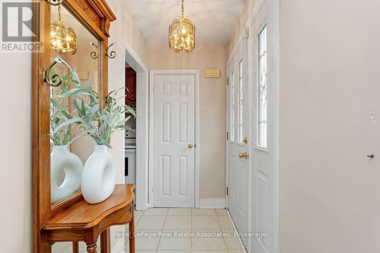 139 VODDEN STREET E - 5
