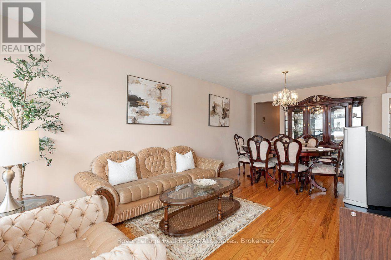 139 VODDEN STREET E - 7