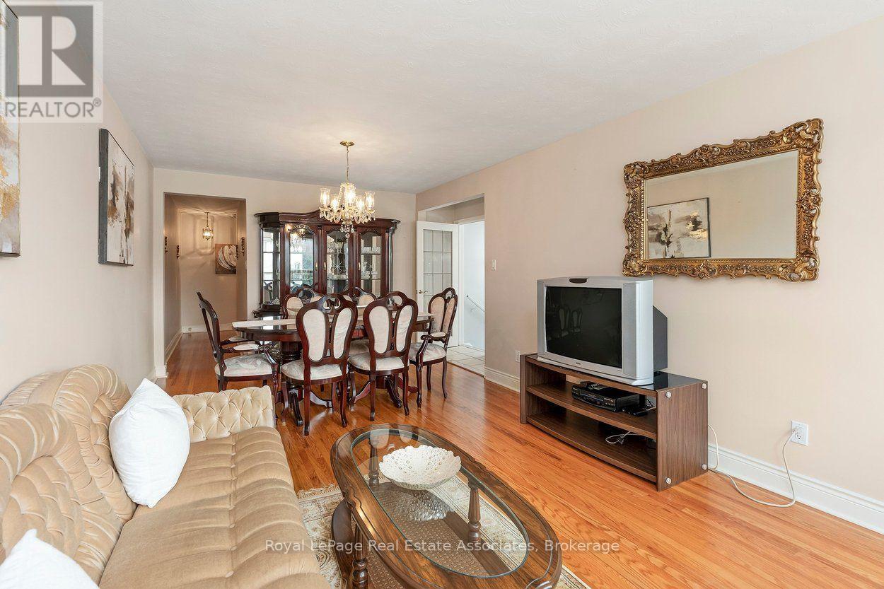 139 VODDEN STREET E - 9
