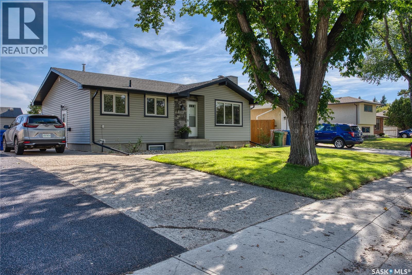 239 RODENBUSH DRIVE, Regina, Saskatchewan, S4R6X1, Regina, Saskatchewan — photo 2 of 5