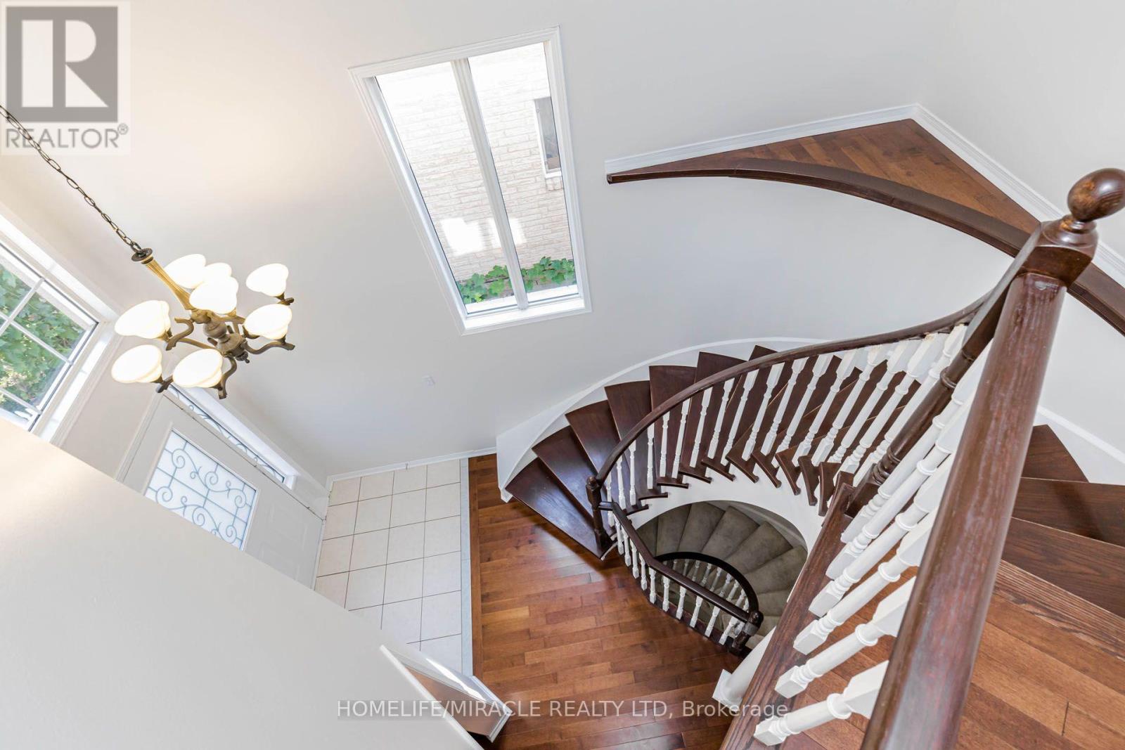 955 BRISTOL ROAD W - Image 26
