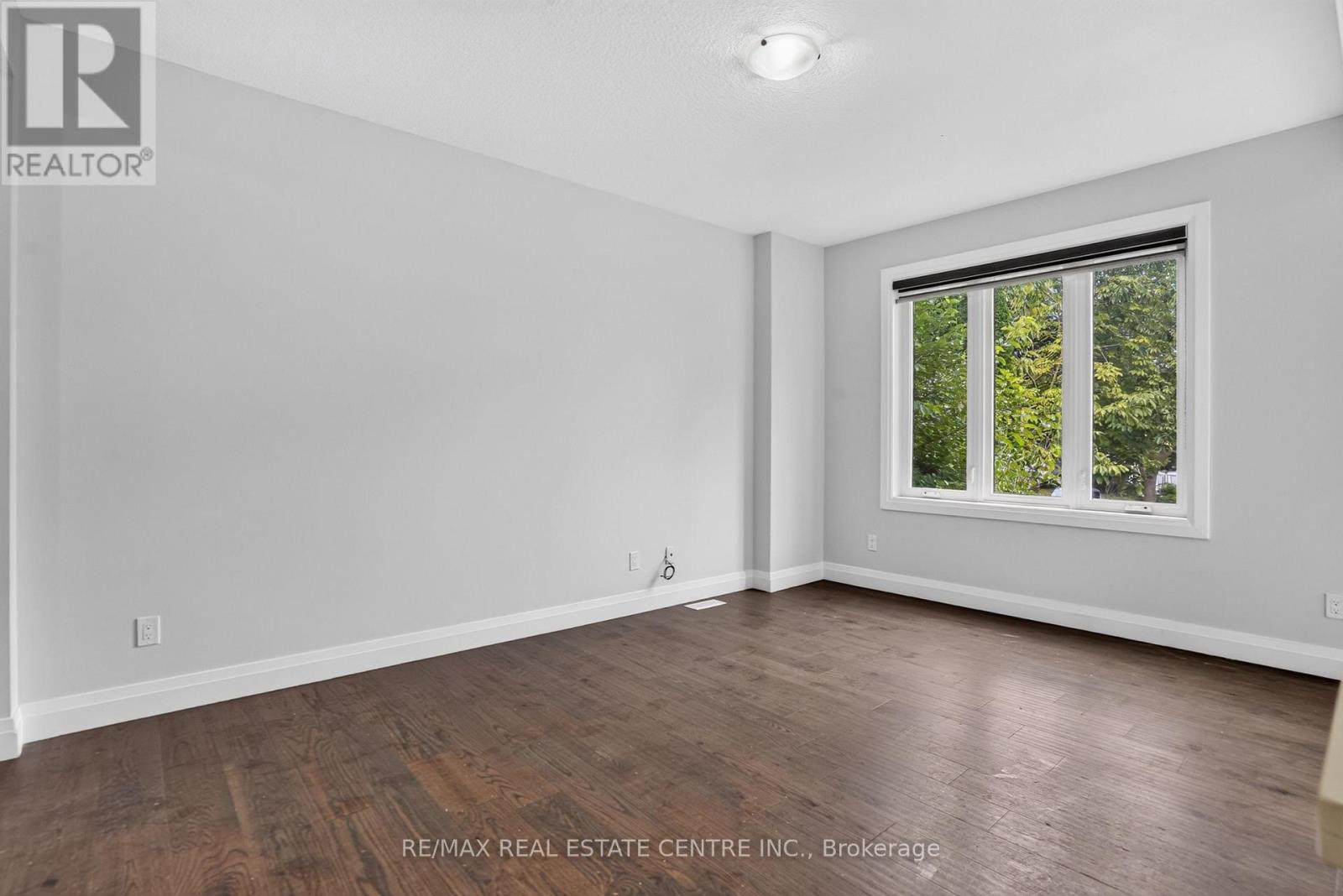 124 KING STREET E - 14