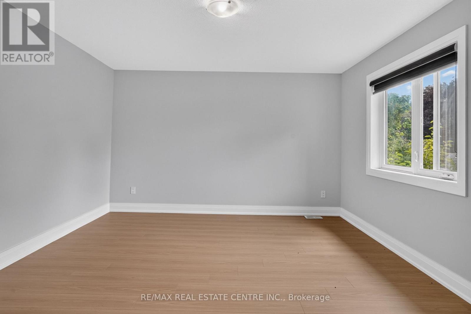 124 KING STREET E - 28