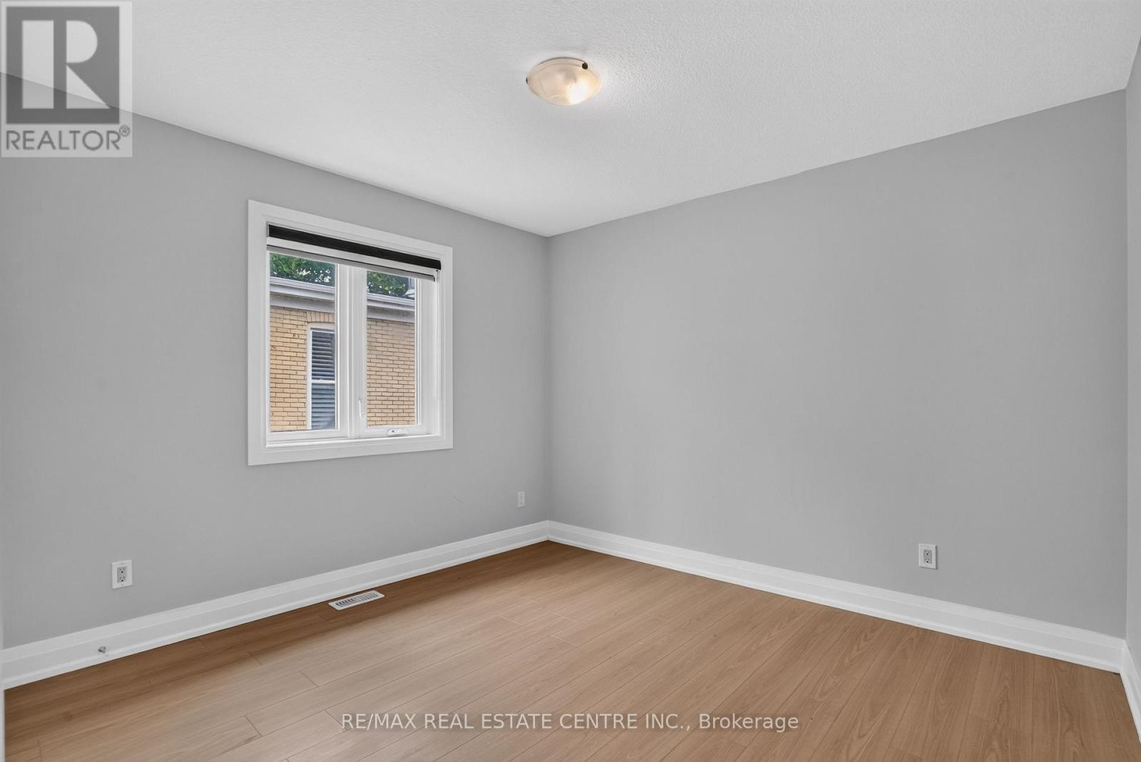 124 KING STREET E - 34