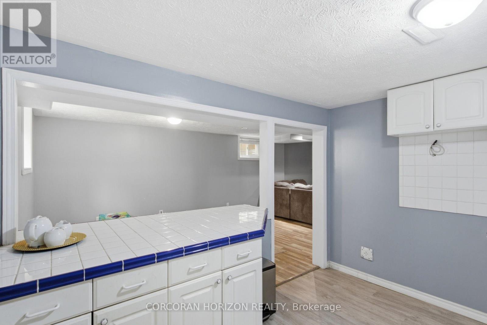 13 MERCER ROAD - 31