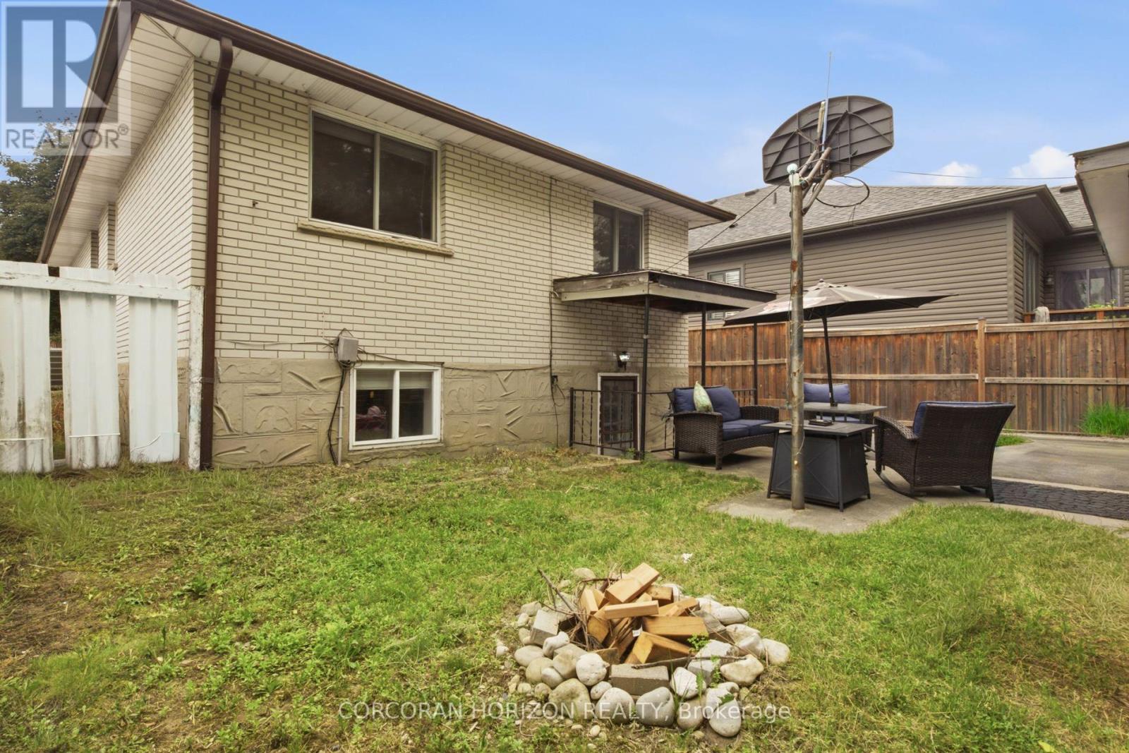 13 MERCER ROAD - 40