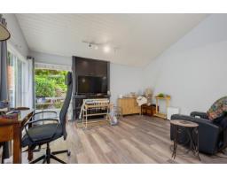 19207 Fairway Drive, Surrey, BC V3S5M8 Photo 7