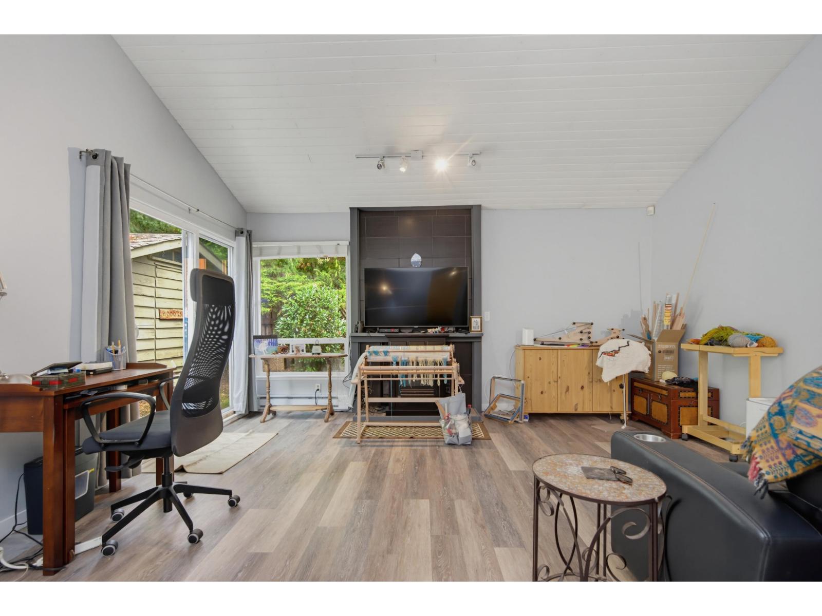 19207 FAIRWAY DRIVE, Surrey
