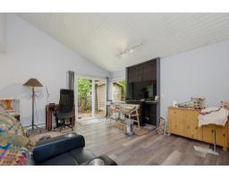 19207 Fairway Drive, Surrey, BC V3S5M8 Photo 9